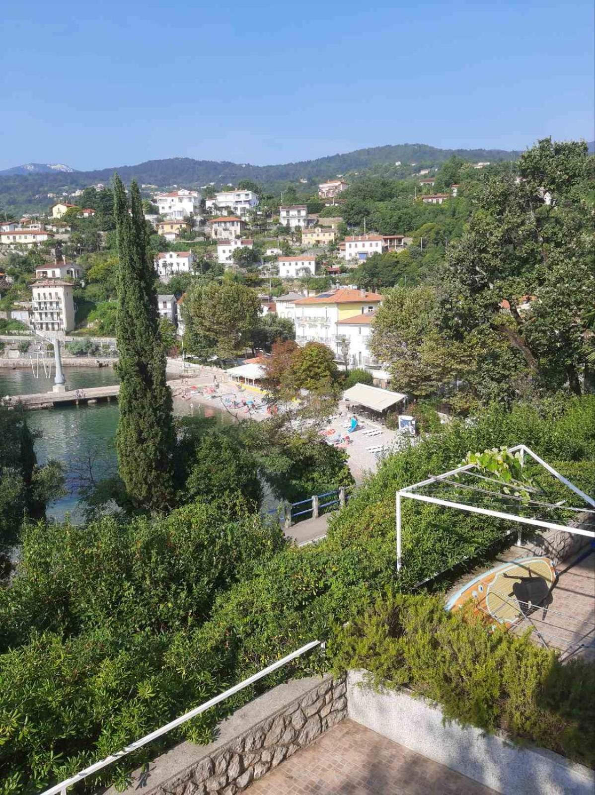 Apartmani Kadmen Ika Exterior photo