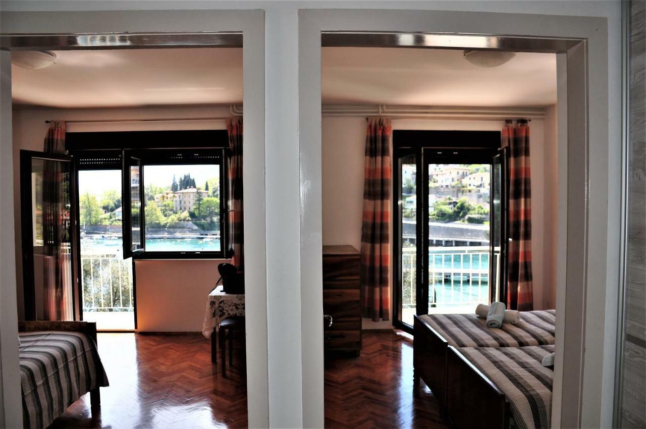 Apartmani Kadmen Ika Exterior photo