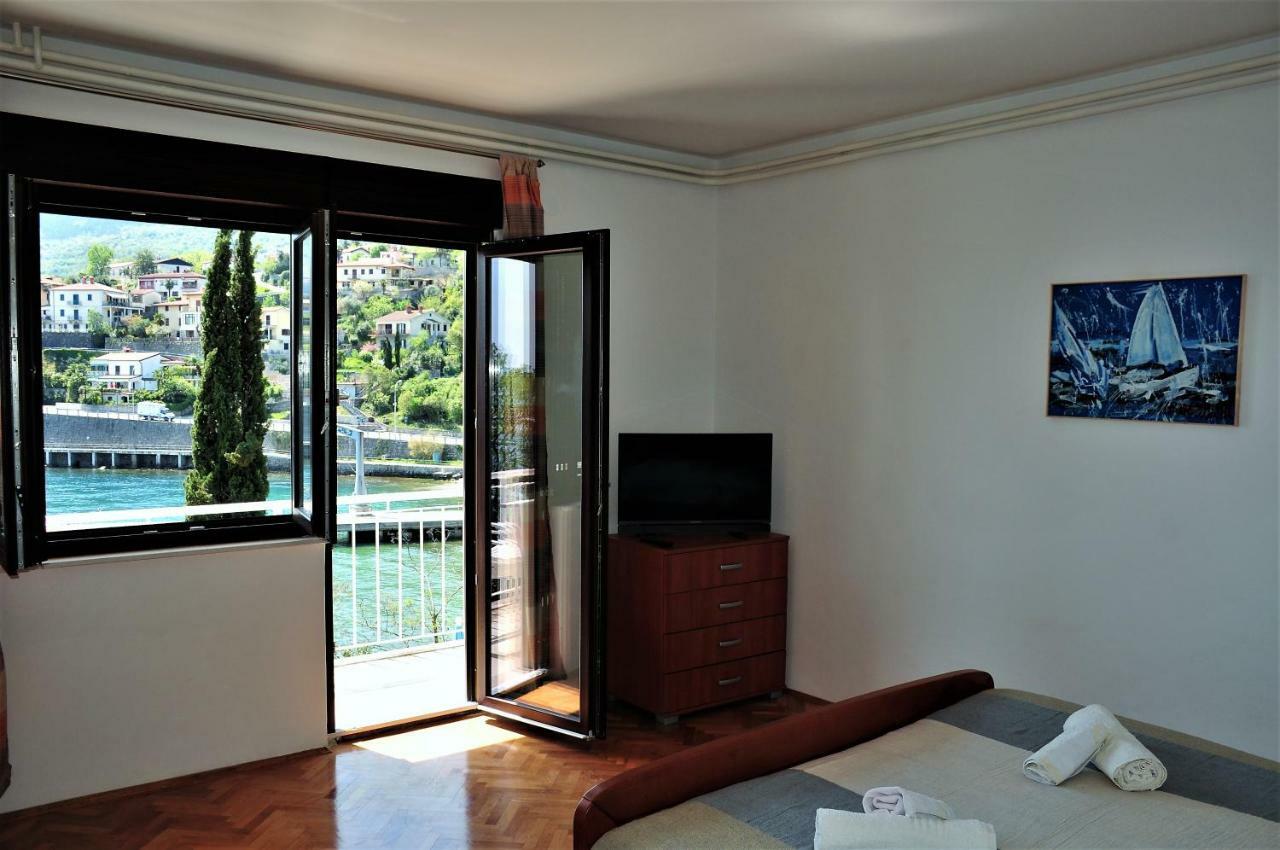 Apartmani Kadmen Ika Exterior photo