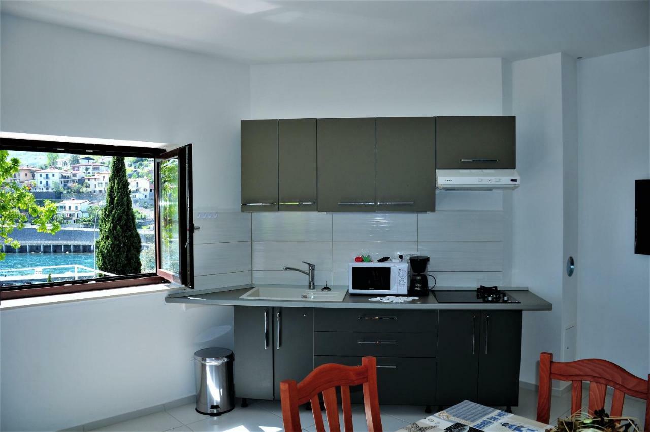 Apartmani Kadmen Ika Exterior photo